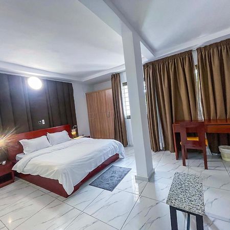 Hotel Le Vaisseau 阿比让 外观 照片