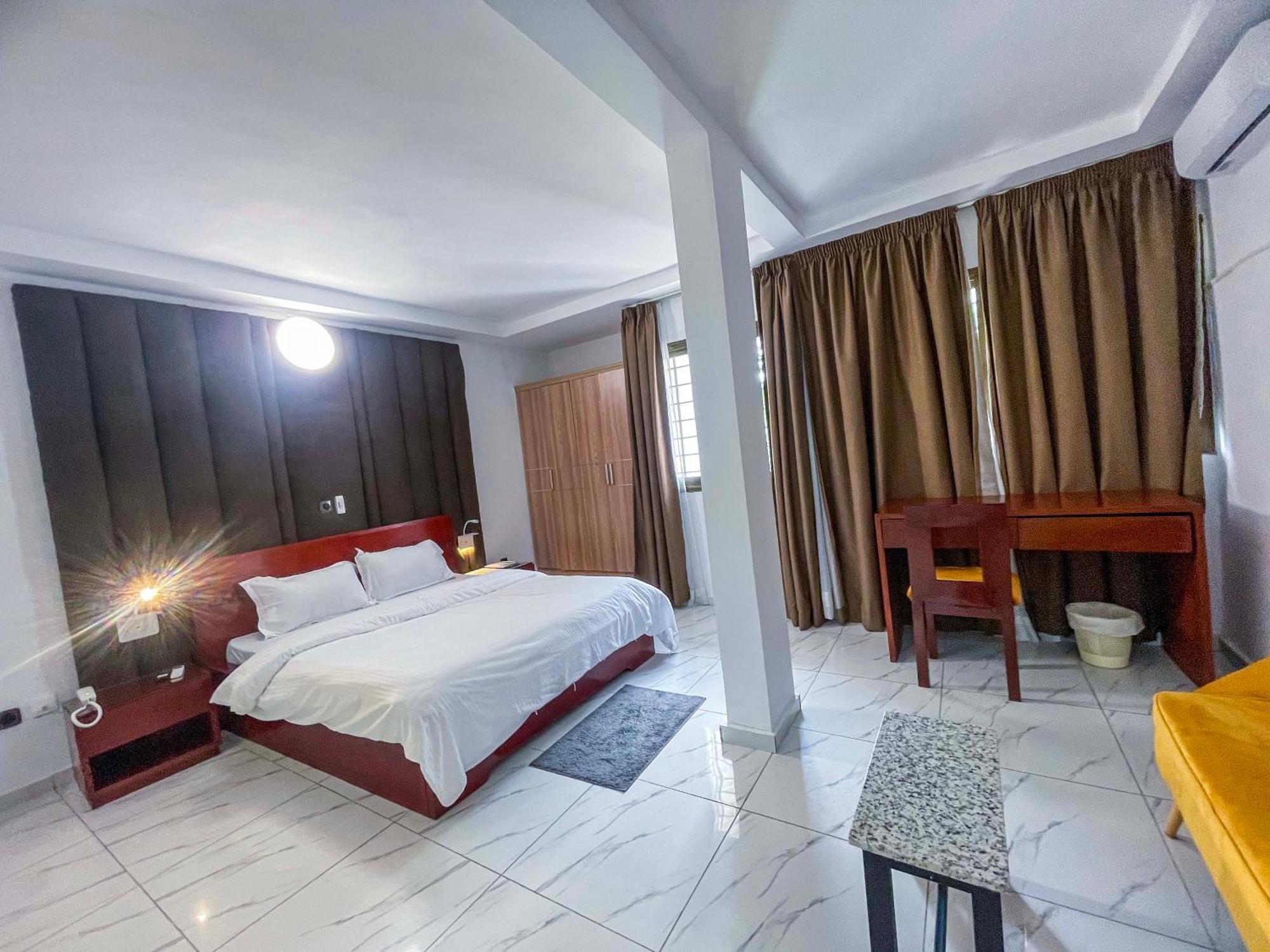 Hotel Le Vaisseau 阿比让 外观 照片