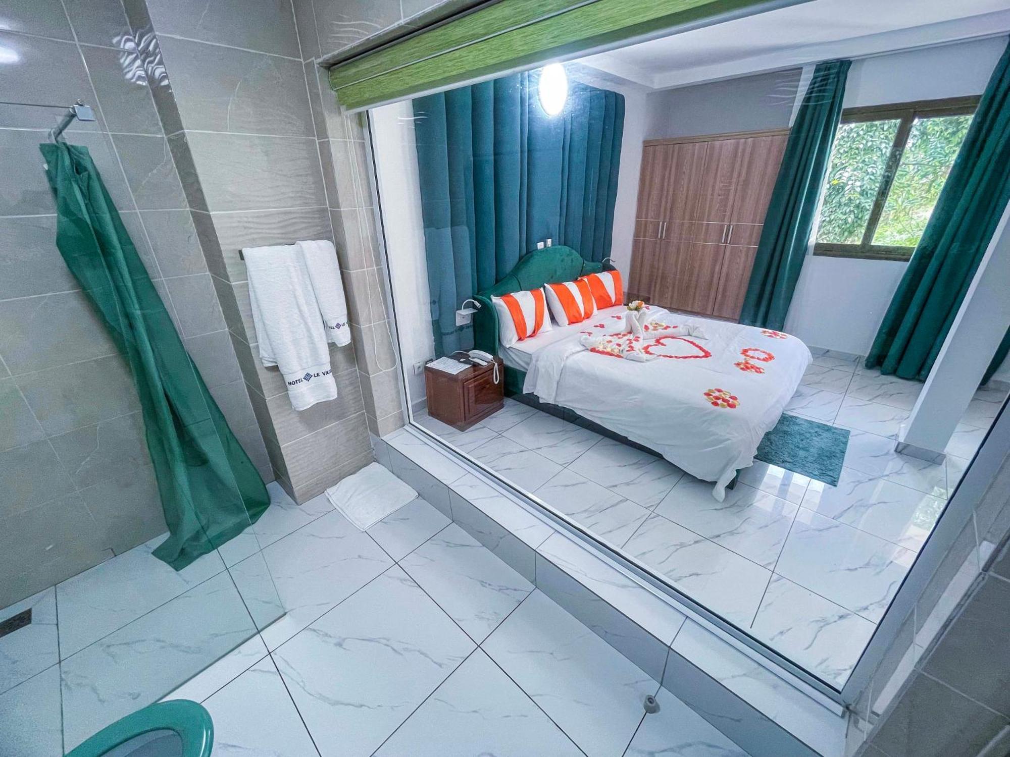 Hotel Le Vaisseau 阿比让 外观 照片