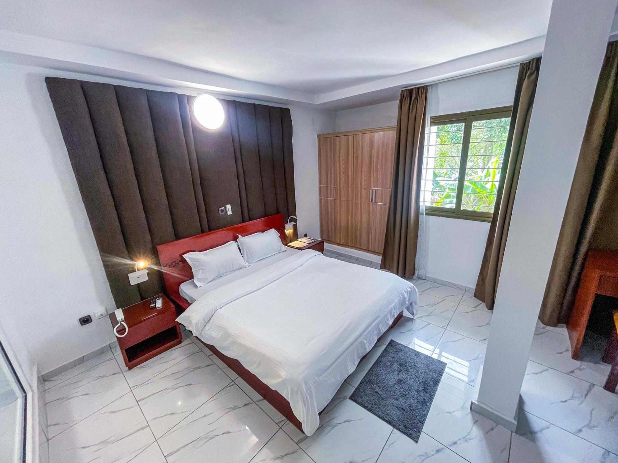Hotel Le Vaisseau 阿比让 外观 照片