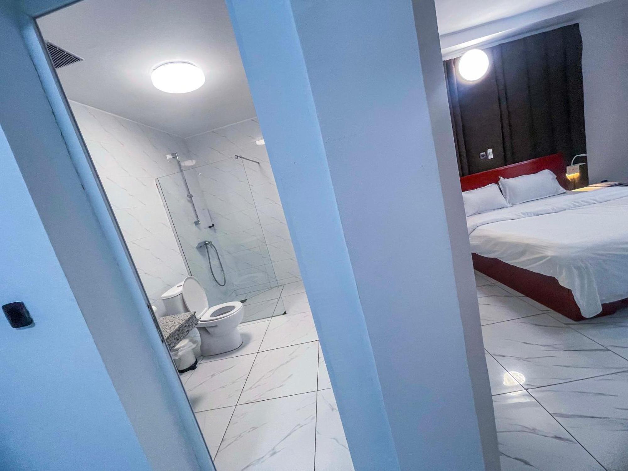 Hotel Le Vaisseau 阿比让 外观 照片
